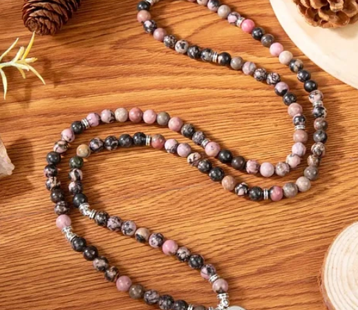 Collar Meditación en Rodonita Energía Sanadora