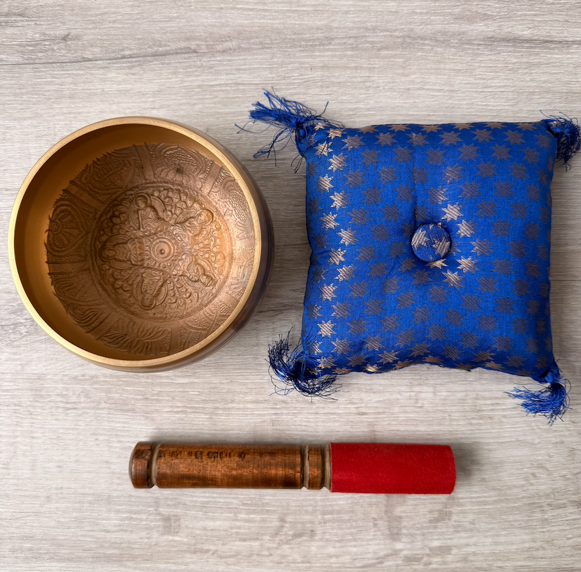 Cuenco Tibetano 5 Budas 13 cm